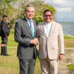 Chinese Foreign Minister Engages with Sri Lankan Counterpart During Brief Visit