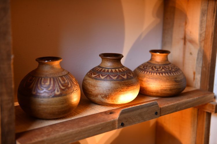 Cinnamon Life Unveils Master Potter Exhibition: “Shadows of a Pre-Renaissance Era”