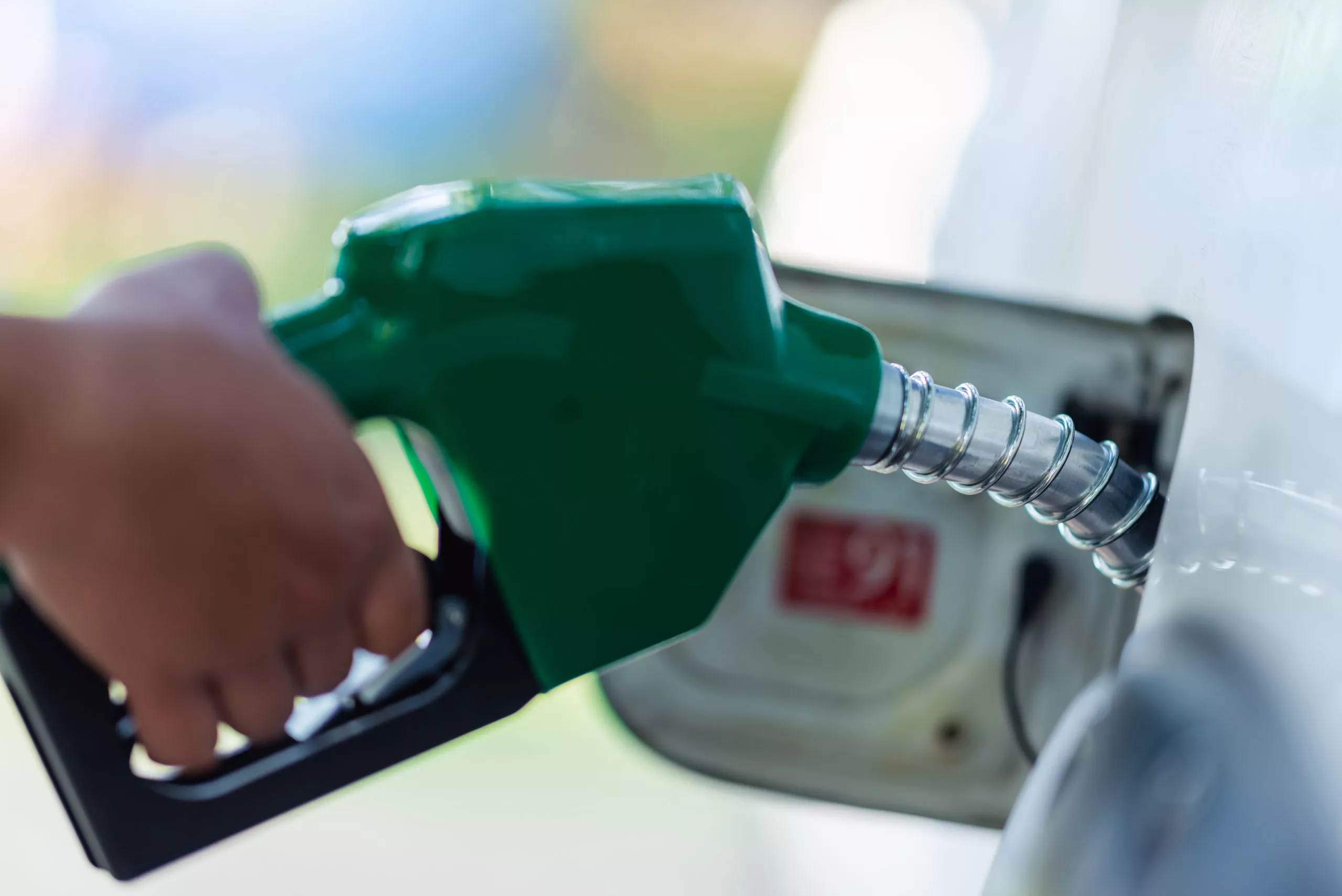 Sri Lanka’s CPC Reduces Diesel and Petrol Prices by Rs.2 Amid Global Price Drop and Rupee Depreciation