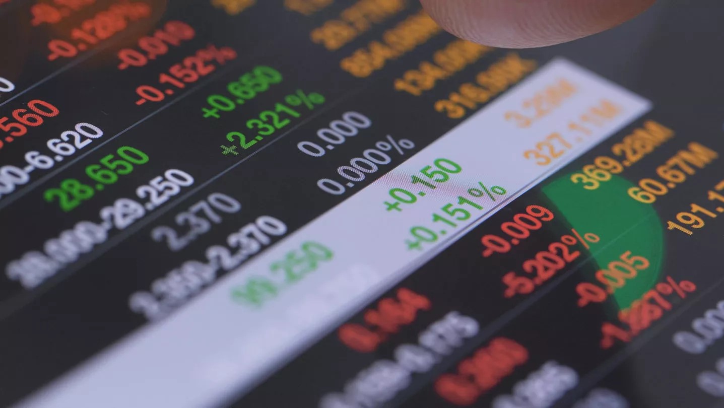 Sri Lanka Stocks Rise with Boost from Diversified Financials and Capital Goods