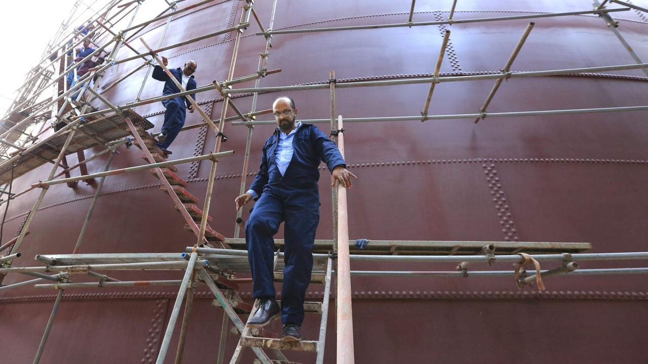 Sri Lanka Sees Trinco Oil Tanks as Key to Resolving Fuel Shortage Crisis